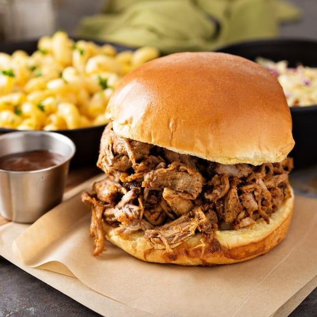 L - Pulled Pork Burger.