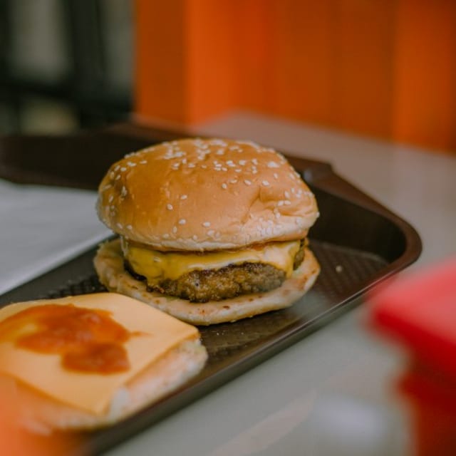 K- Cheese Burger.