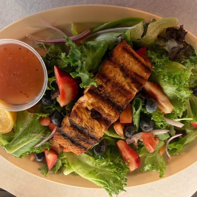 L- Grill Salmon & Mix Greens.